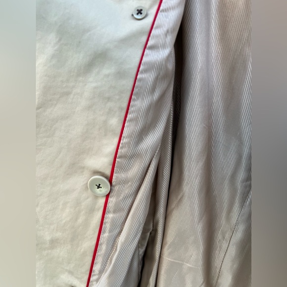 Banana Republic Beige Belter Trench Coat | XS | Removable Belt | Fully Lined - Picture 13 of 17